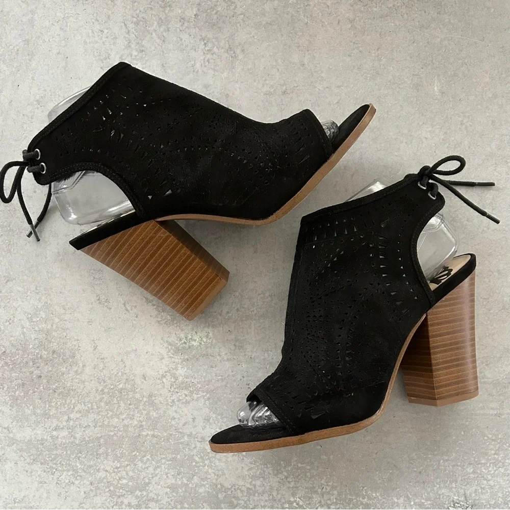 Fergalicious Women's Vorge Peep Toe Tie Back Laser Cut Bootie, Black 8 - Picture 4 of 10